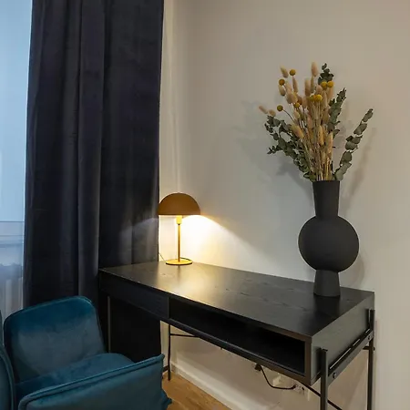 Brand New! Selfcheck-In, King Size Bed, Free Wi-Fi-2